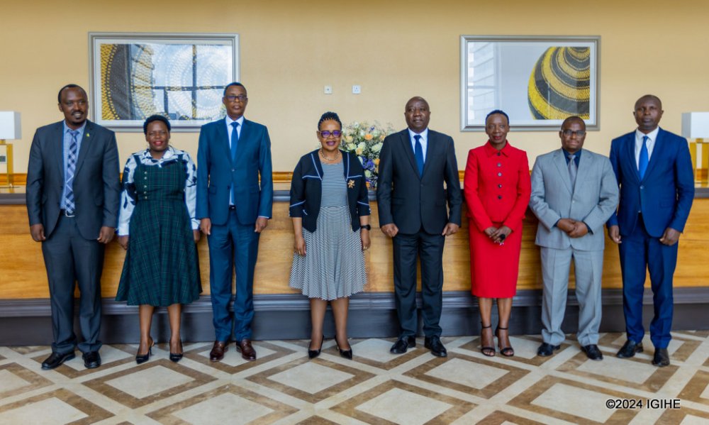 Minisitiri Dr. Ngirente yakiriye Minisitiri w’Ubutabera wa Lesotho uri ...