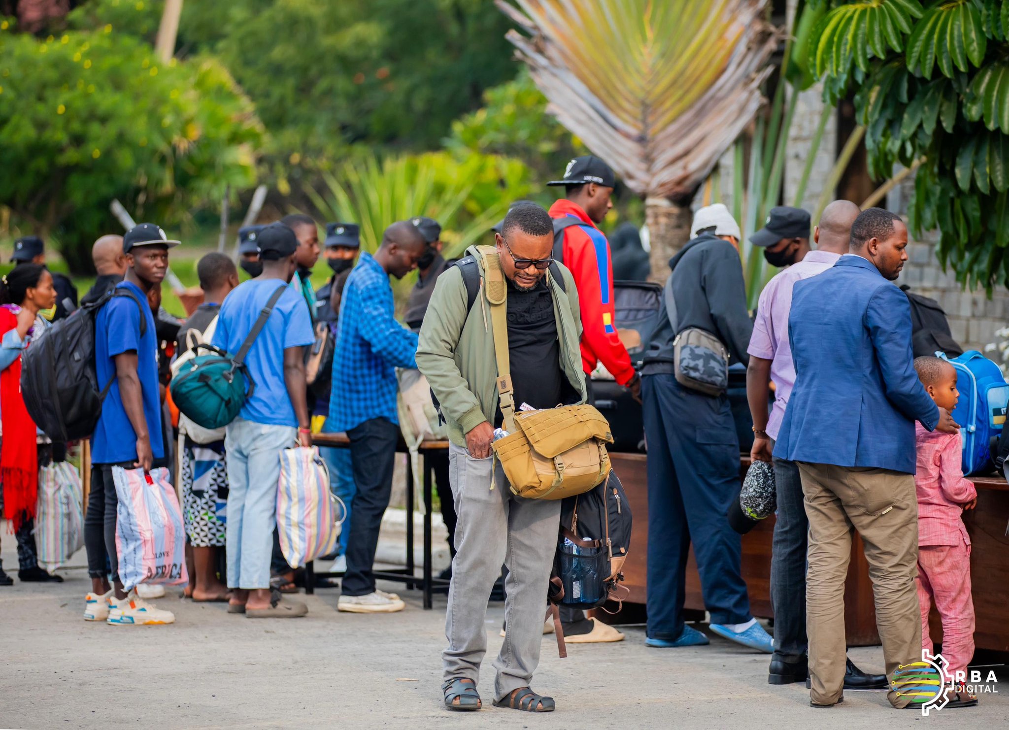 Abakozi ba Loni bari kwerekeza i Kigali mu gihe M23 yafashe Goma