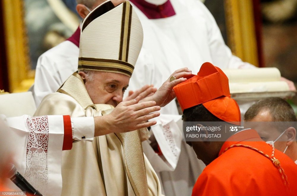 Ubwo yahabwaga ubukadinali na Papa Francis