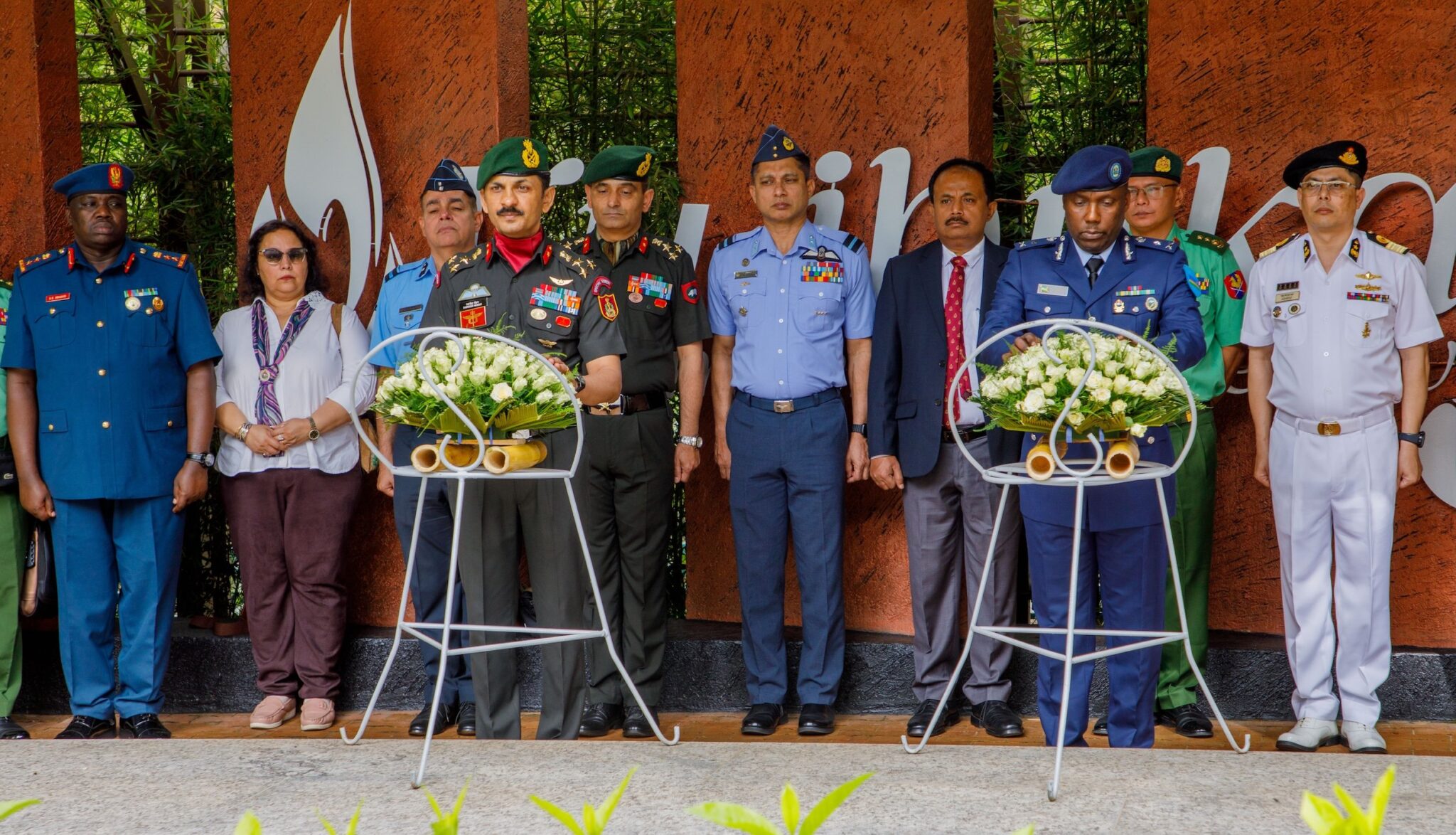 Abanyeshuri mu ishuri rikuru rya Gisirikare ry' Ubuhinde bari mu ...